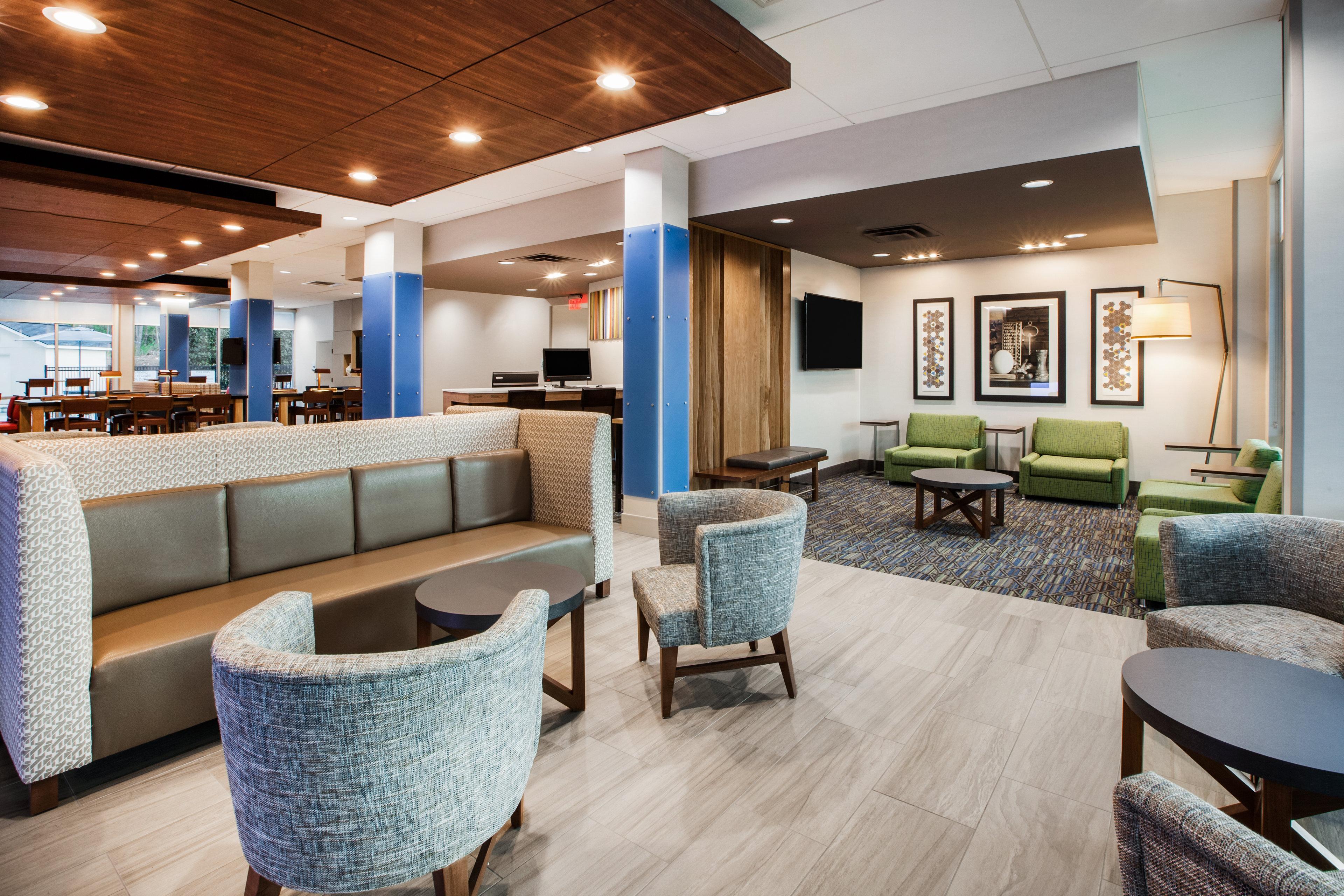 Holiday Inn Express Hotel & Suites Canton By Ihg Exterior photo