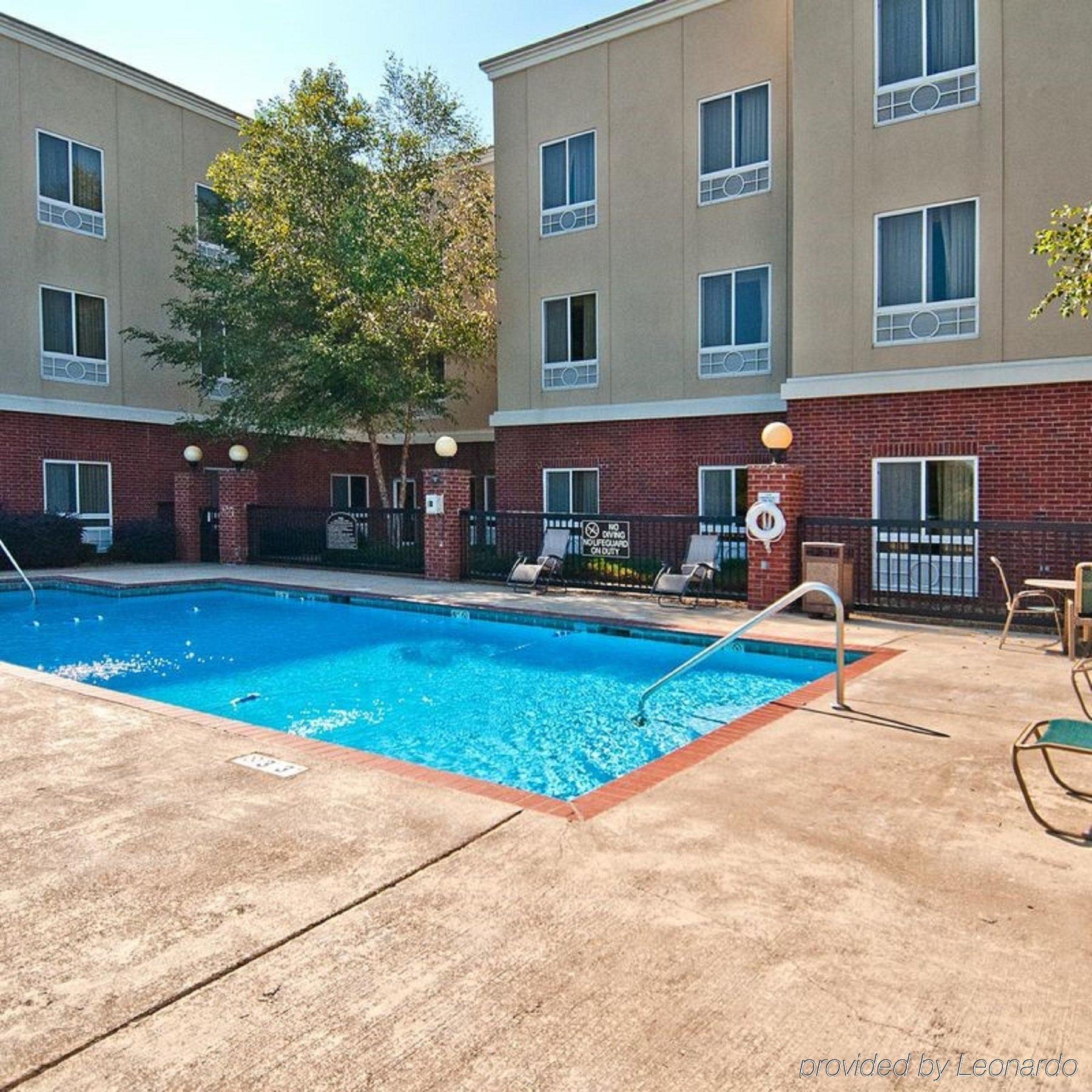 Holiday Inn Express Hotel & Suites Canton By Ihg Exterior photo
