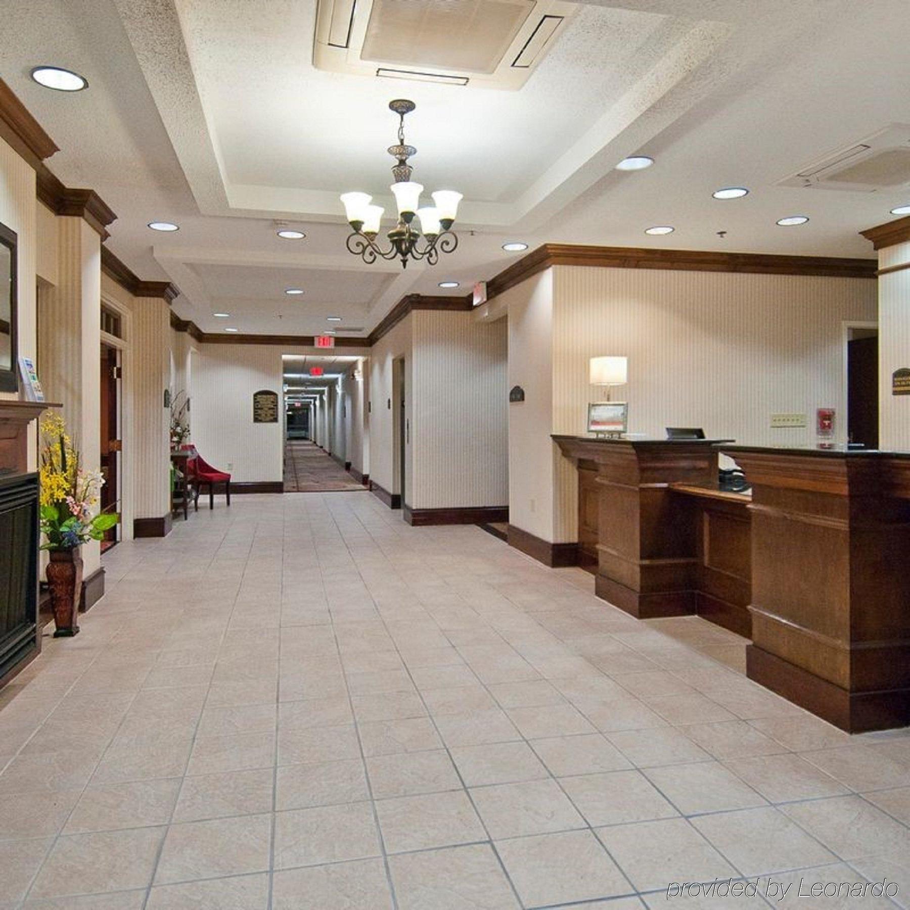 Holiday Inn Express Hotel & Suites Canton By Ihg Exterior photo