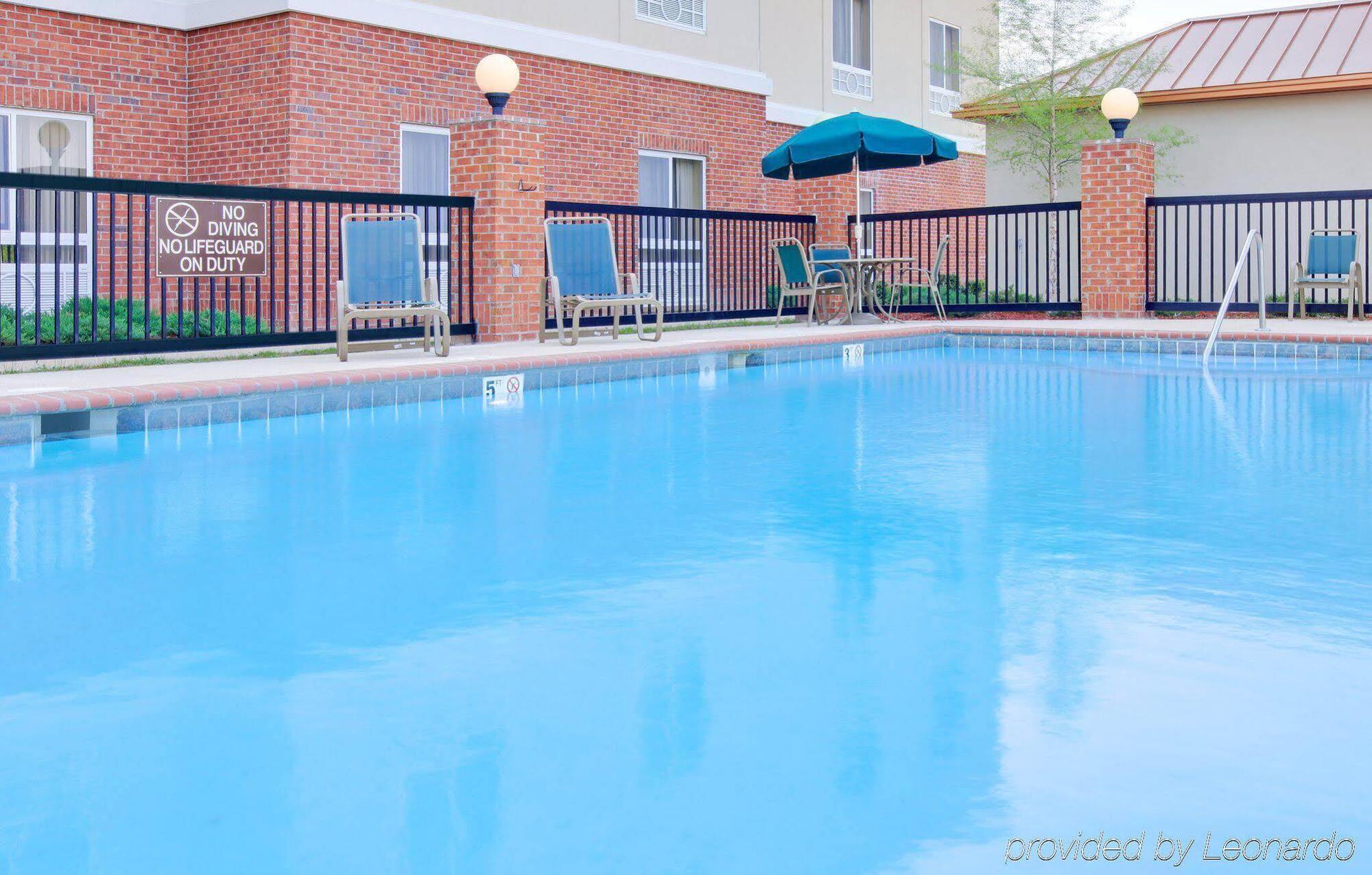 Holiday Inn Express Hotel & Suites Canton By Ihg Exterior photo